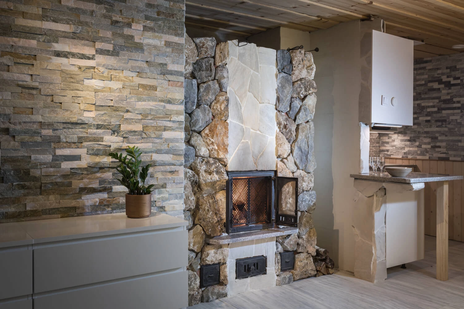 Tutustu verhoilukivituotteisiin